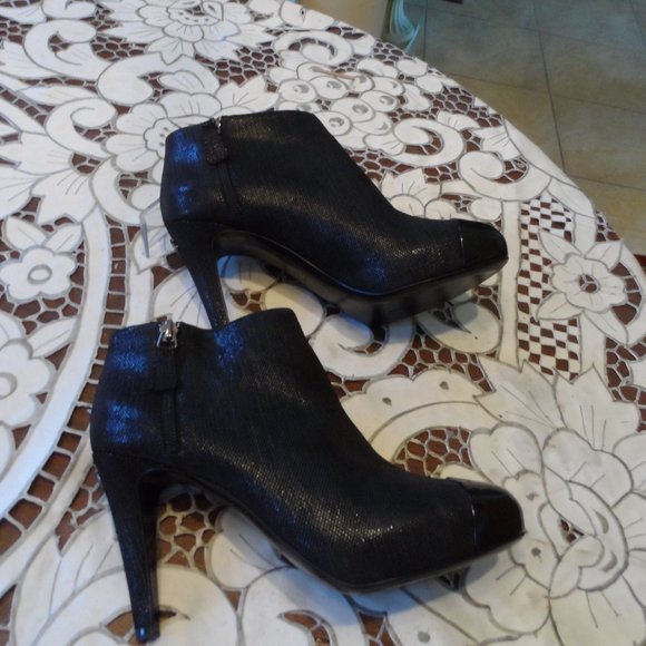 Chanel Black Metallic Canvas/Black Patent Leather Cap Toe Ankle Boots Size 38.5B - Picture 6 of 16